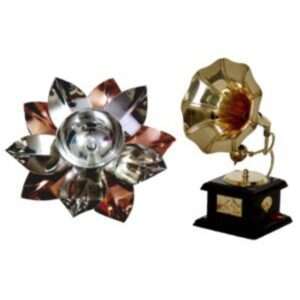 SAARTHI Rajasthani Stunning Decorative Designer Unique Elegant Traditional Handcrafted Metal and Crystal Candle Holder | Lantern| Lalten| Tea light Candle stand |Candle lamp ball | Cup candle holder |Floral decorative Home | |Votive Candle Holder-Lotus Shaped and Vintage Dummy Gramophone Showpiece|Table |Office| CafÃ© Decor Showpiece | Figurine