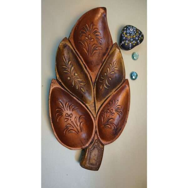 Wooden Leaf Shaped Dry Fruit Tray