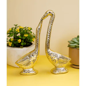 Metal Kissing Swan Showpiece| Swan Love Birds Couple